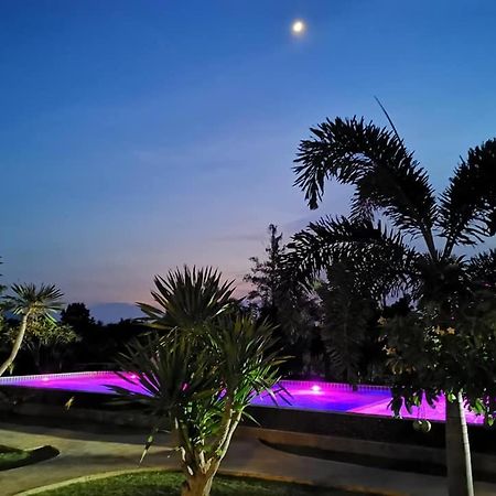 Kp Mountain Beach Pranburi Kültér fotó