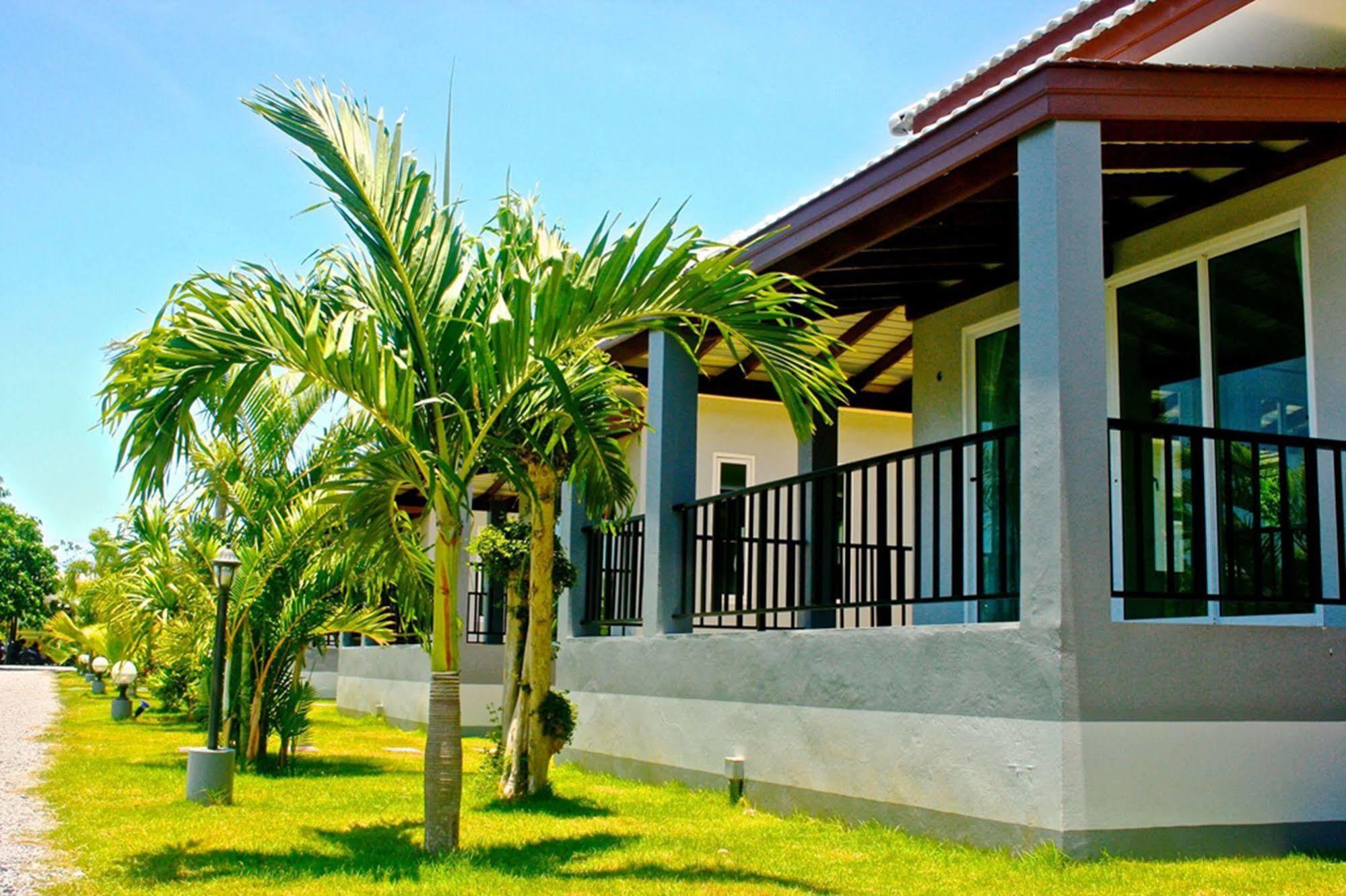 Kp Mountain Beach Pranburi Kültér fotó