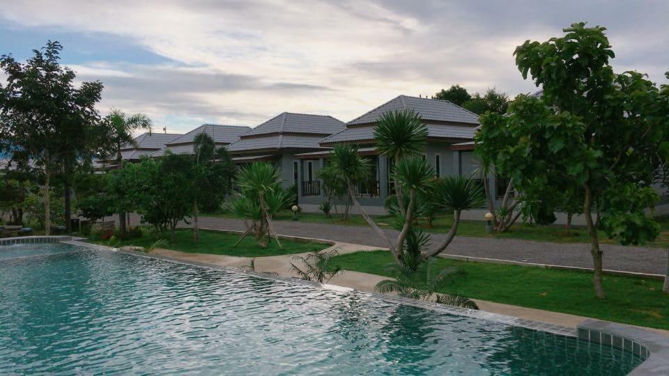 Kp Mountain Beach Pranburi Kültér fotó