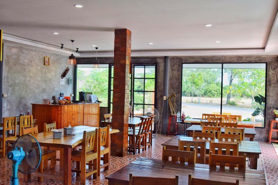 Kp Mountain Beach Pranburi Kültér fotó