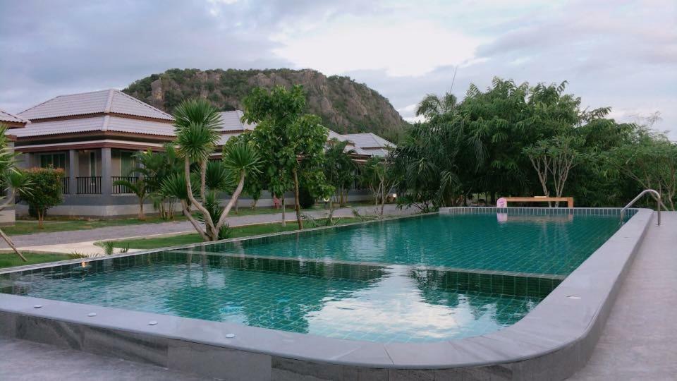 Kp Mountain Beach Pranburi Kültér fotó