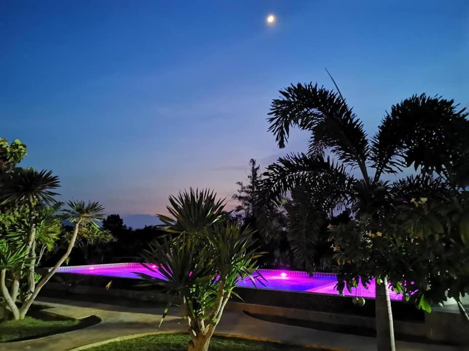 Kp Mountain Beach Pranburi Kültér fotó