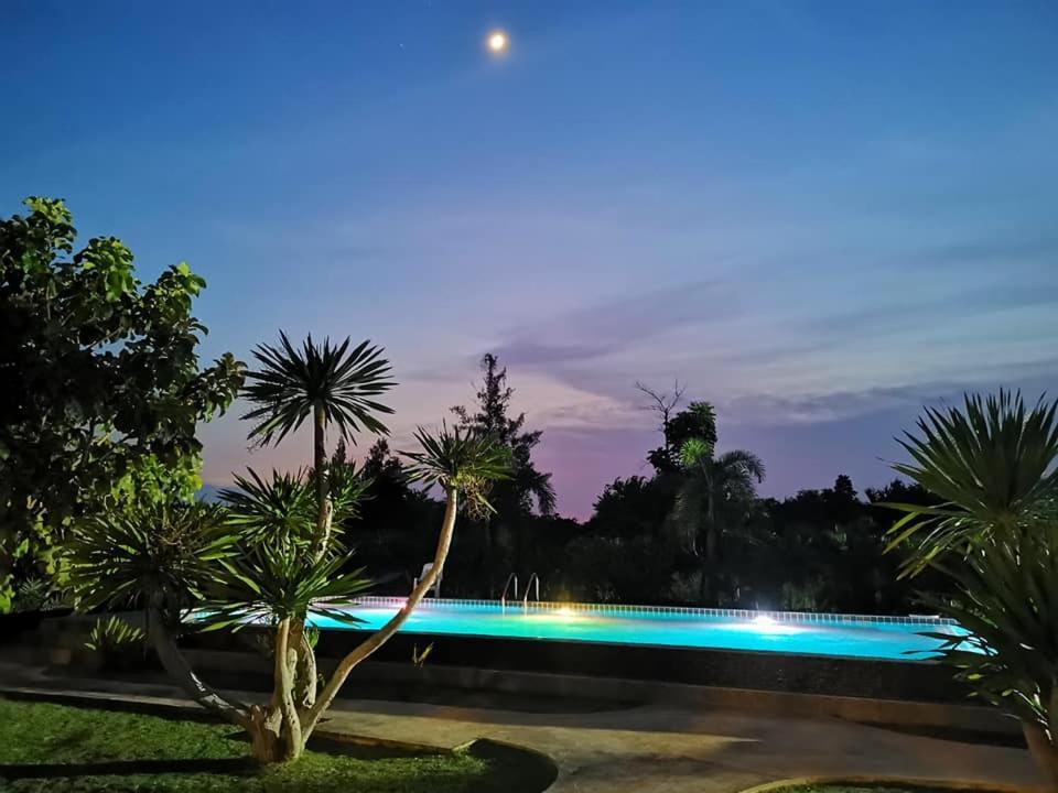 Kp Mountain Beach Pranburi Kültér fotó